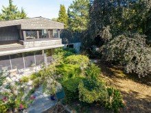 Au�enansicht Architekten-Bungalow: 311 qm, Indoorpool und 1.723 qm Grundst�ck in Kleve-Materborn