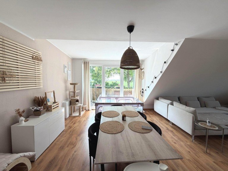 3396 Esszimmer Kalkar - Grieth Dachgeschosswohnung Dachgeschosswohnung in Kalkar-Grieth mit Balkon