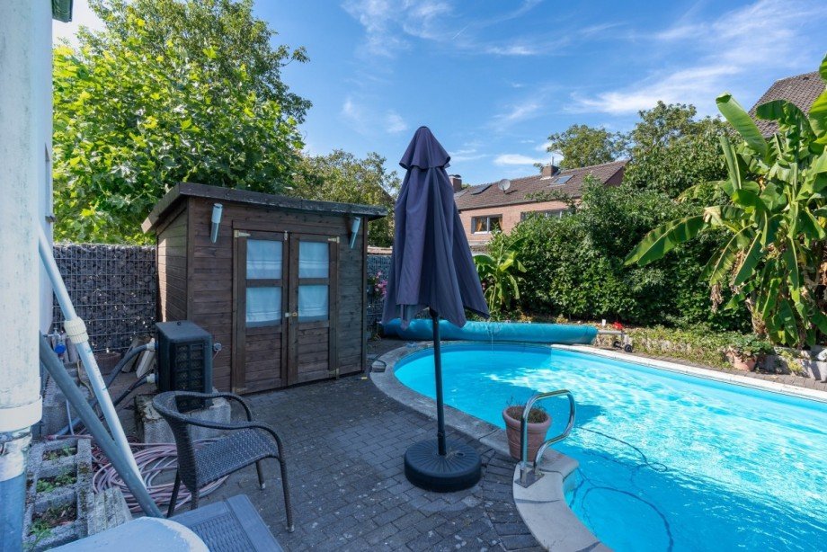 Pool Doppelhaush�lfte Kleve