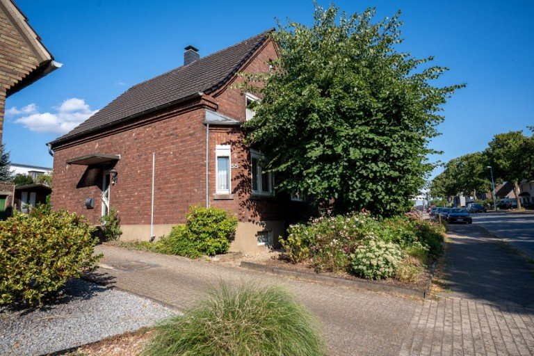 Au�enansicht Bedburg-Hau - Schneppenbaum Einfamilienhaus Gem�tliches Einfamilienhaus mit gro�em Grundst�ck