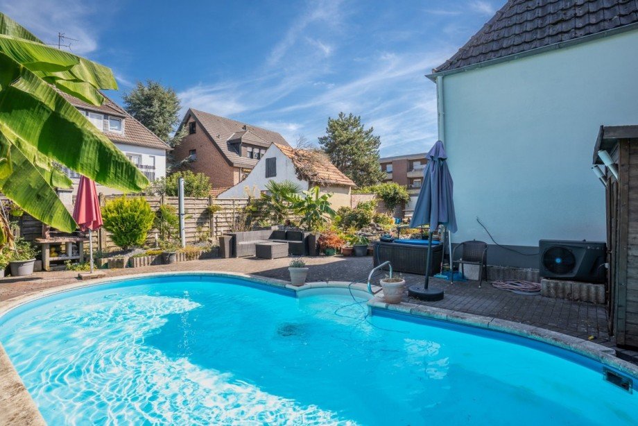 Pool Doppelhaush�lfte Kleve