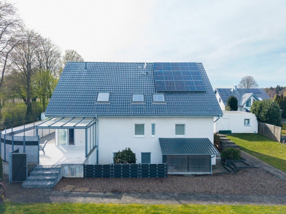 Au�enansicht Osten Mehrfamilienhaus Bedburg-Hau