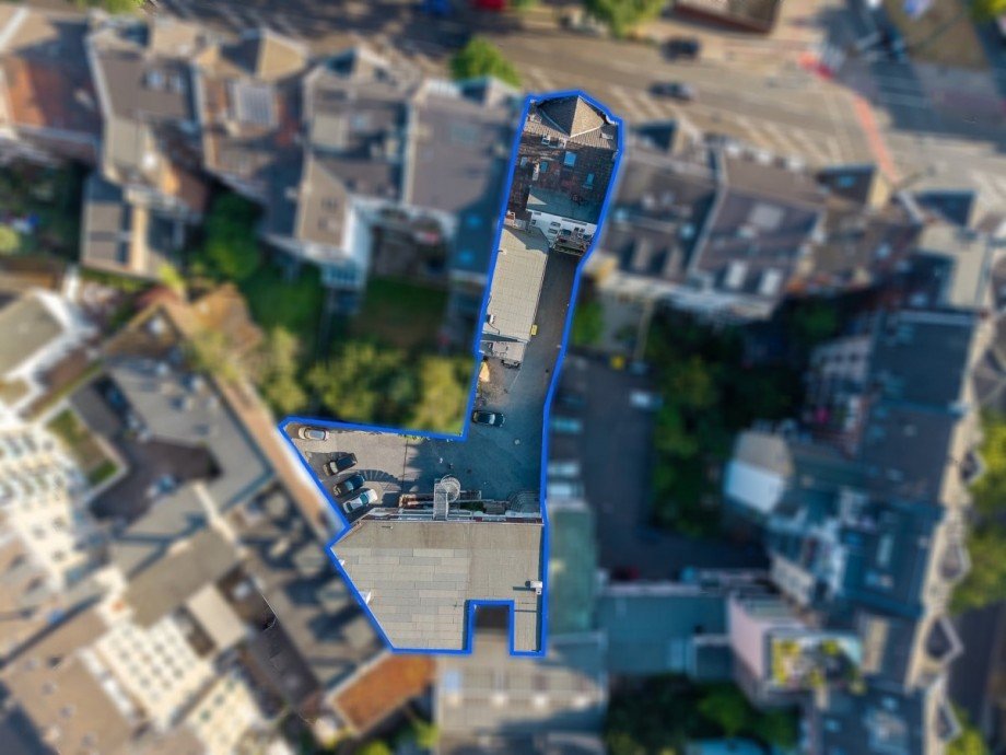 Drohnenansicht Wohn- / Gesch�ftshaus D�sseldorf