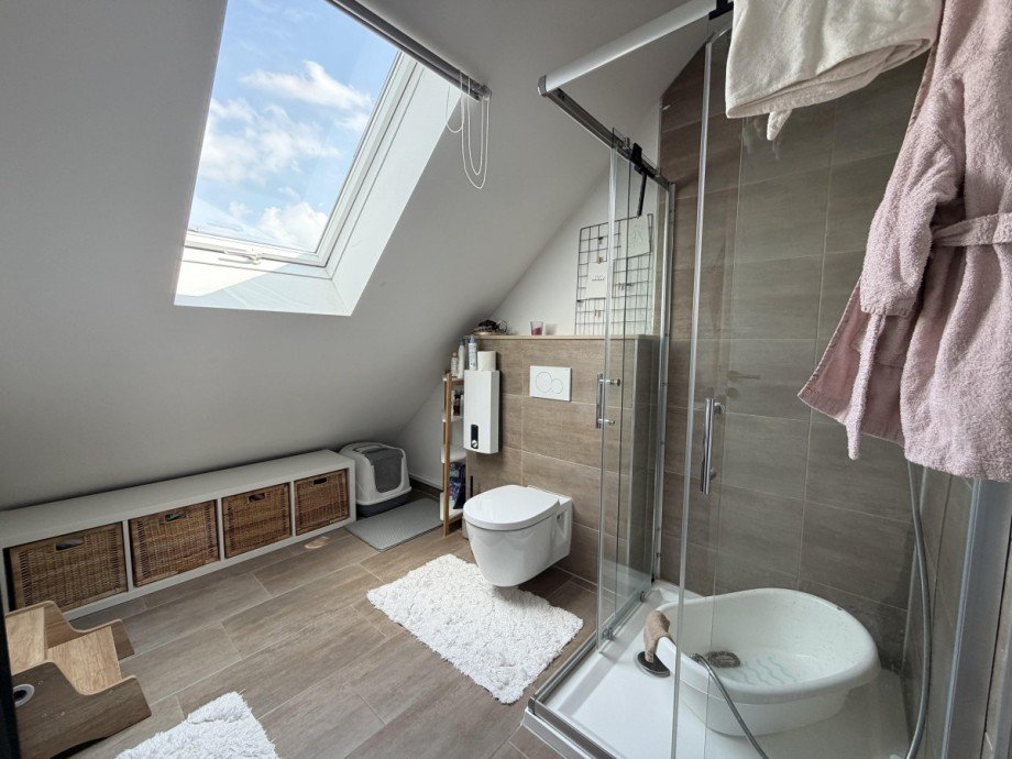3396 Badezimmer Dachgeschosswohnung Kalkar
