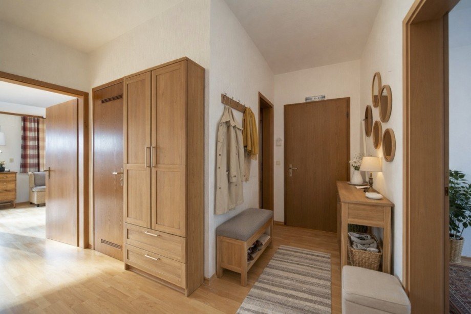 3349 Musterbeispiel Flur. Etagenwohnung Kleve
