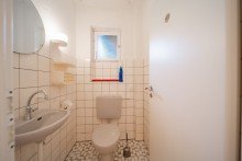 G�ste WC Haus mit M�glichkeiten: 
Wohnen, Vermieten oder Mehrgenerationenkonzept