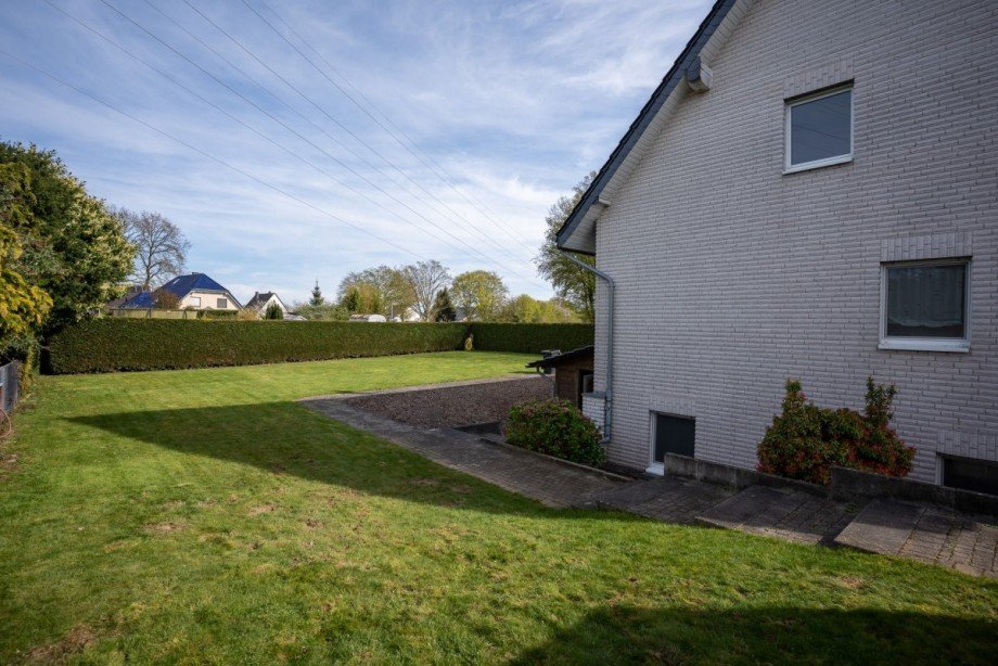 Gartenansicht Mehrfamilienhaus Bedburg-Hau