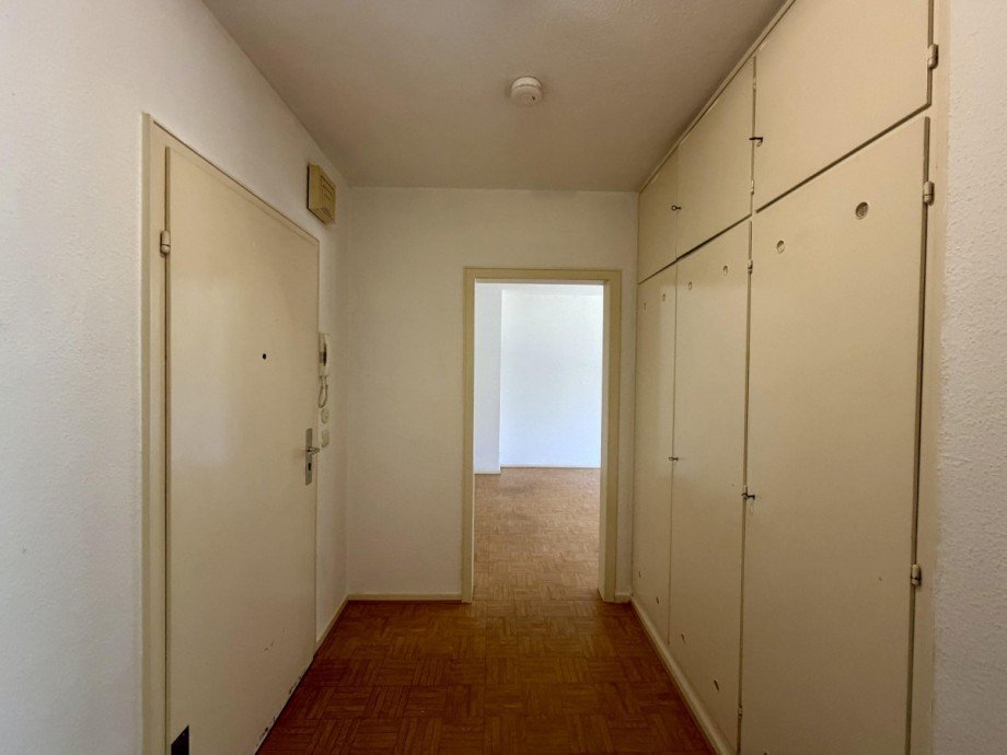Flur Mehrfamilienhaus M�nchengladbach