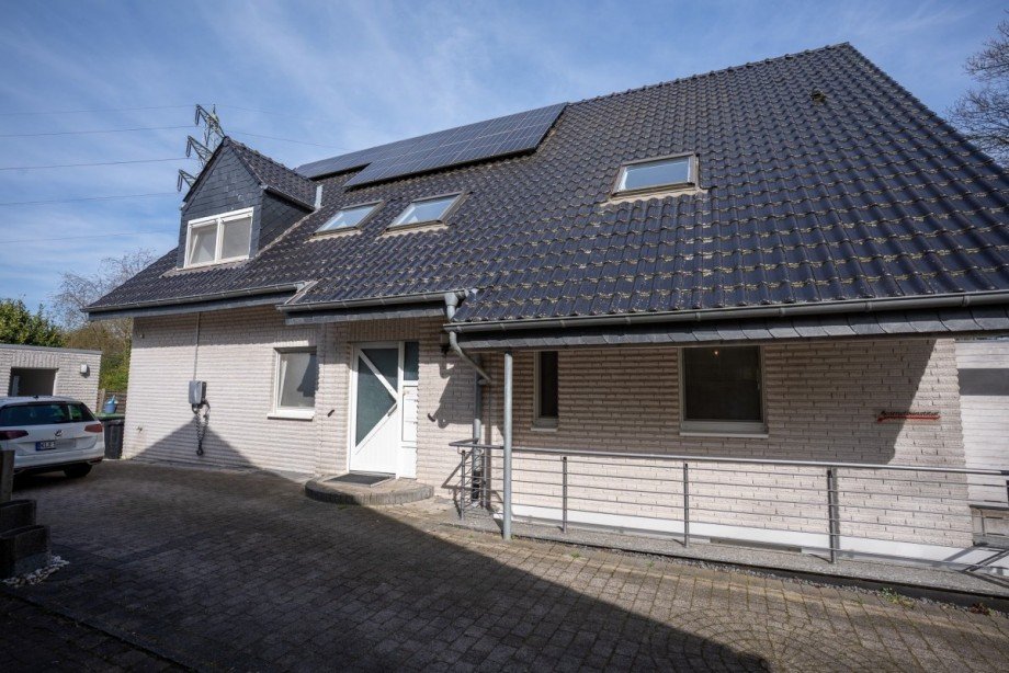 Au�enansicht Westen Mehrfamilienhaus Bedburg-Hau