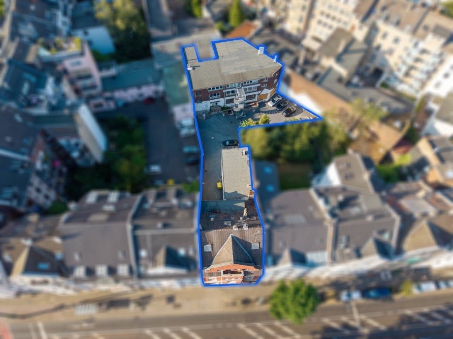Drohnenansicht Wohn- / Gesch�ftshaus D�sseldorf