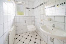 Badezimmer Haus mit M�glichkeiten: 
Wohnen, Vermieten oder Mehrgenerationenkonzept