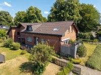 Hauptbild Großzügiges Einfamilienhaus mit Einliegerwohnung in idyllischer Lage nahe des Rheins