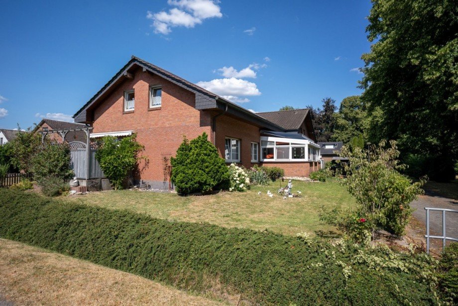 Au�enansicht S�d-Westseite Einfamilienhaus Kleve