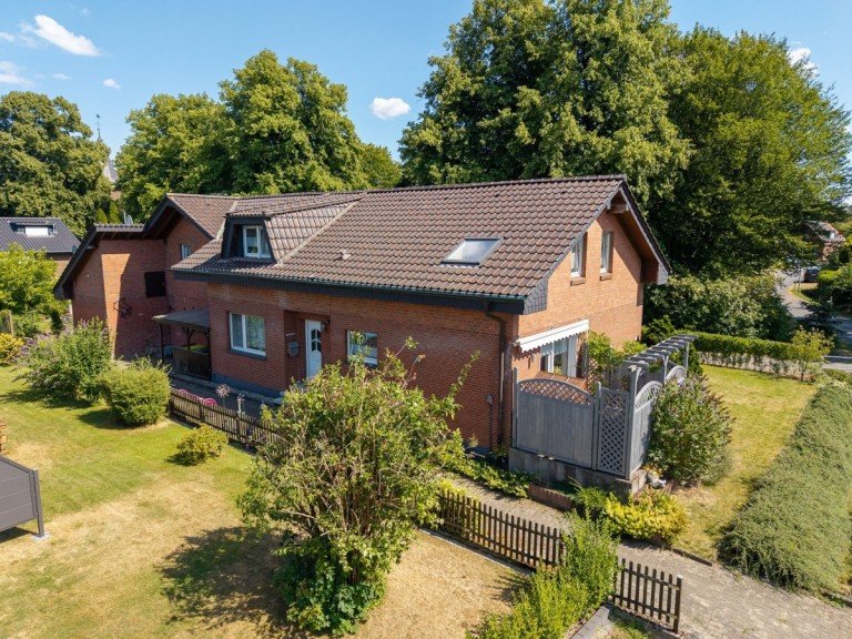 Seitenformat Kleve - Bimmen Einfamilienhaus Gro�z�giges Einfamilienhaus mit Einliegerwohnung in idyllischer Lage nahe des Rheins