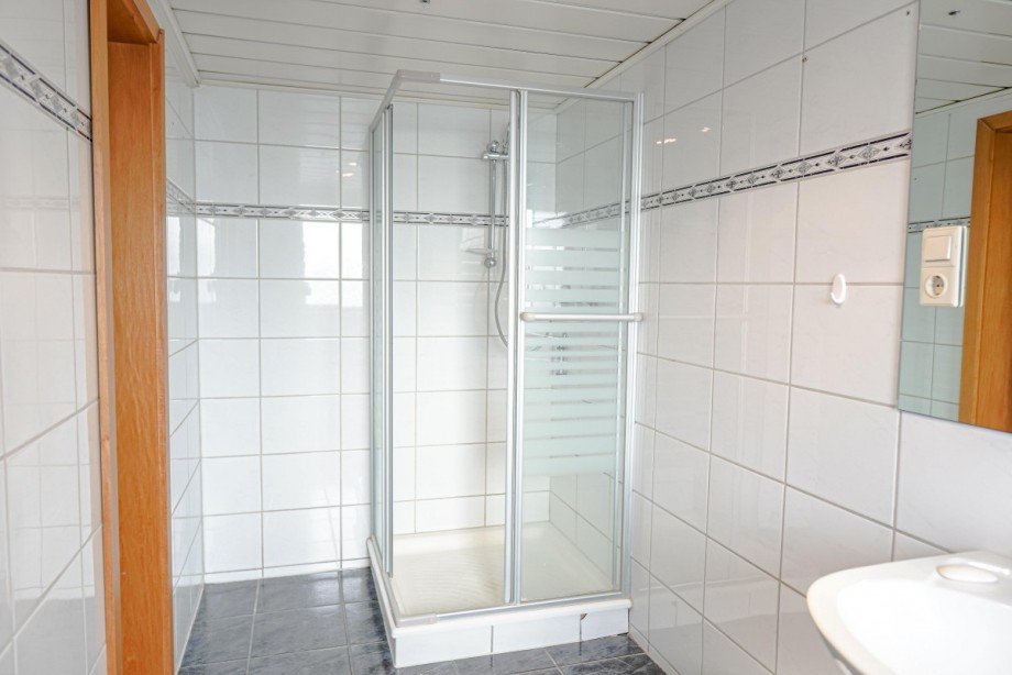 Badezimmer DG Mehrfamilienhaus Krefeld